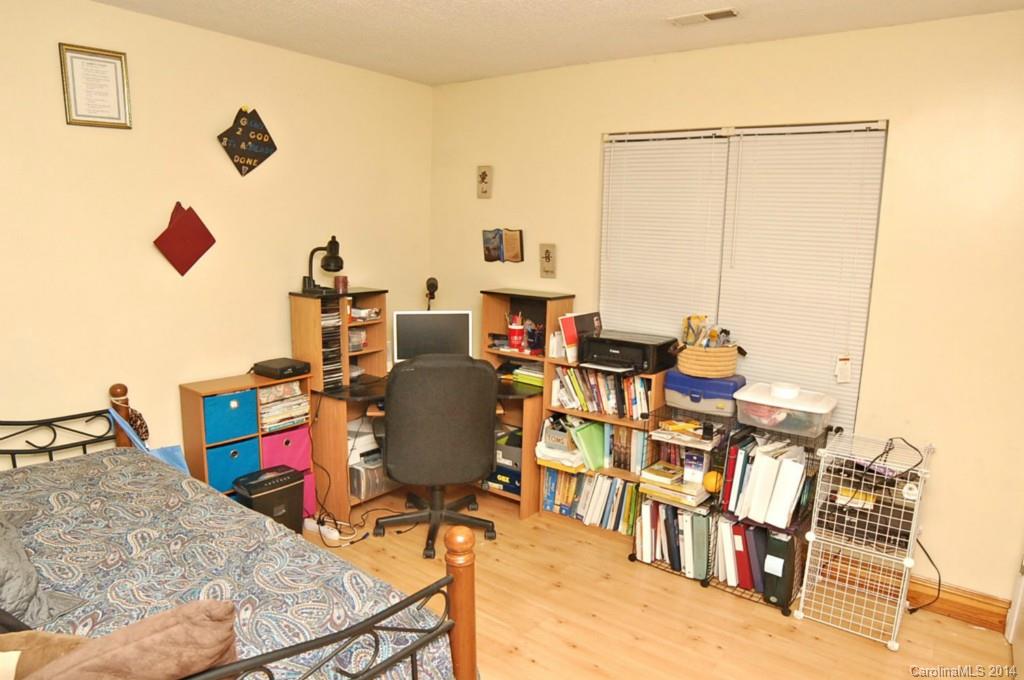 5915 Running Deer Road Charlotte, NC 28214 - Photo 16 of 24 Gallery Image 16
