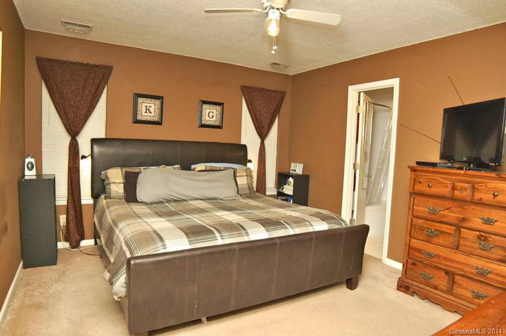 5915 Running Deer Road Charlotte, NC 28214 - Photo 18 of 24 Gallery Image 18