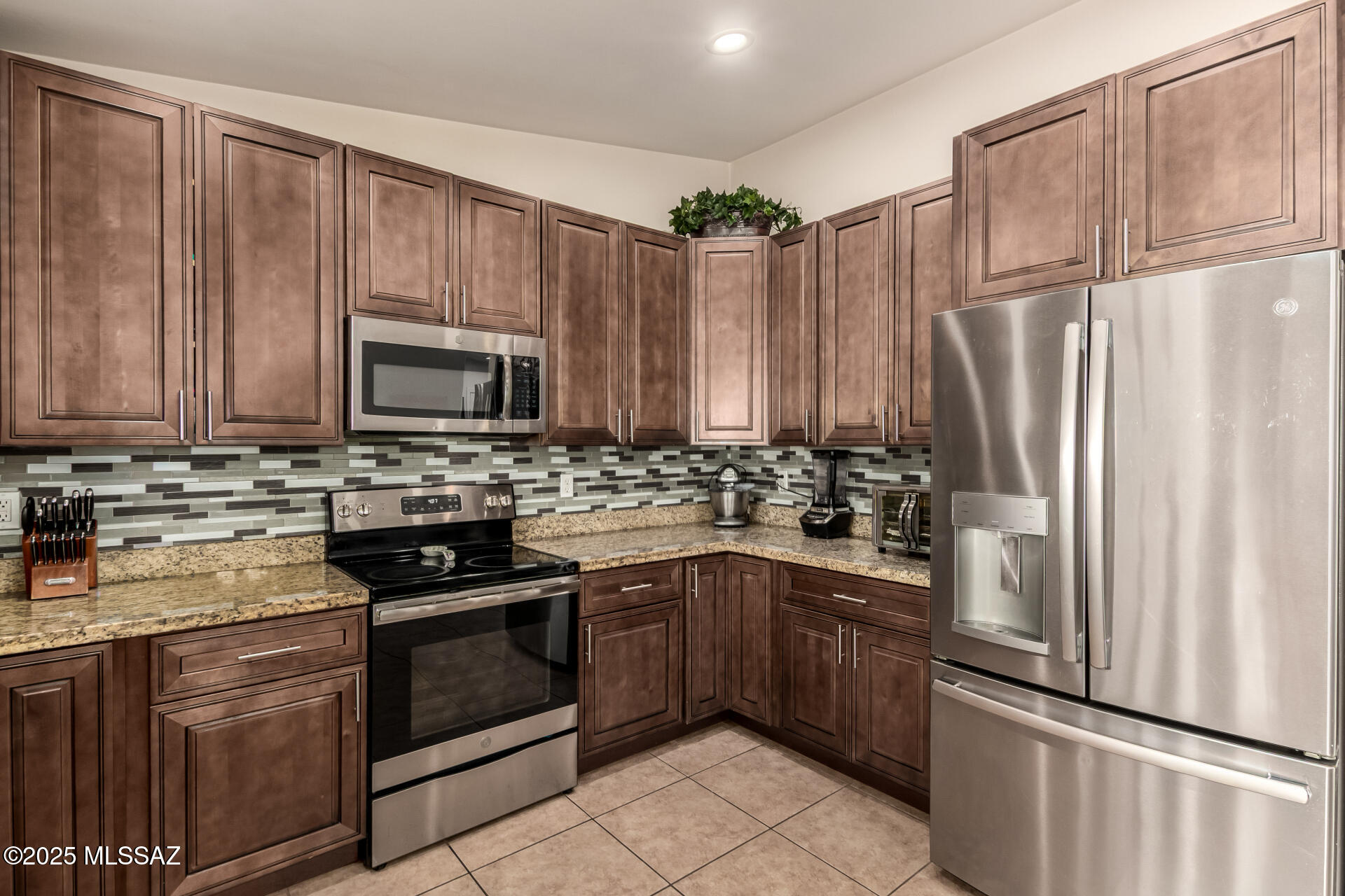1725 Camino Jacinto Rio Rico, AZ 85648 - Photo 12 of 29 Gallery Image 12