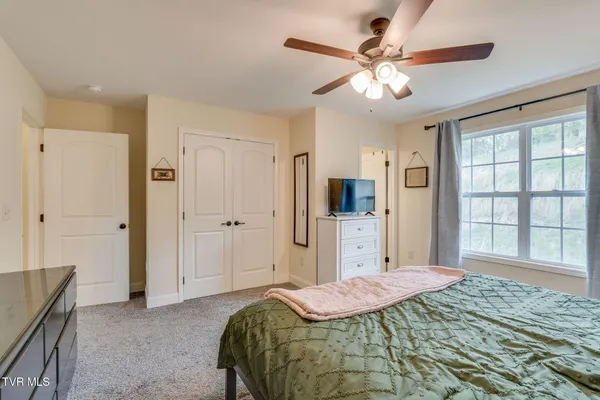 $229,000 | 704 Grays Pointe Court, Unit 39, Johnson City, TN 37615