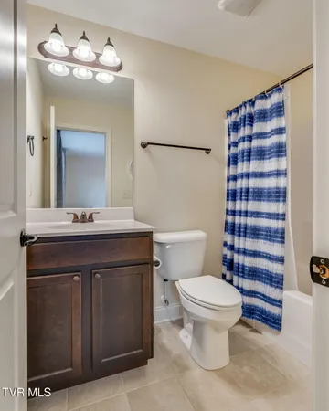 $229,000 | 704 Grays Pointe Court, Unit 39, Johnson City, TN 37615