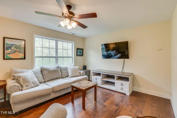 $229,000 | 704 Grays Pointe Court, Unit 39, Johnson City, TN 37615
