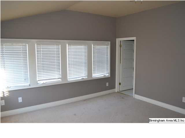 408 Cliff Place Birmingham, AL 35209 - Photo 7 of 9