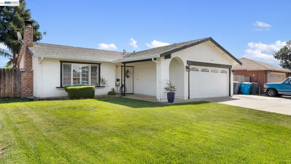 $555,000 | 1143 Bedford Way, Vacaville, CA 95687