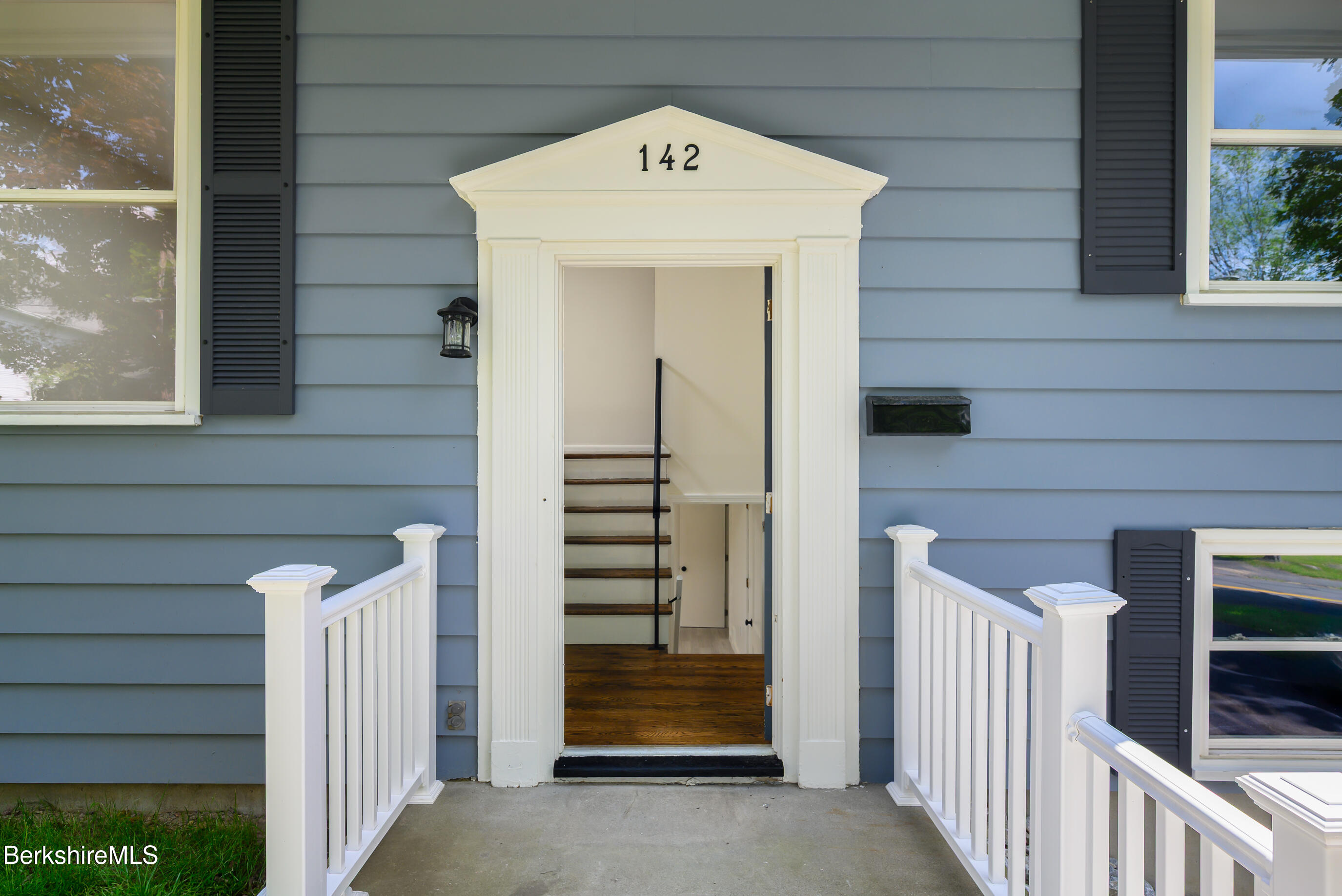 142 Franklin Street North Adams, MA 01247 - Photo 5 of 27 142-Franklin-5