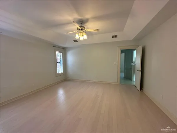 $2,000 | 4900 North E Street, McAllen, TX 78504