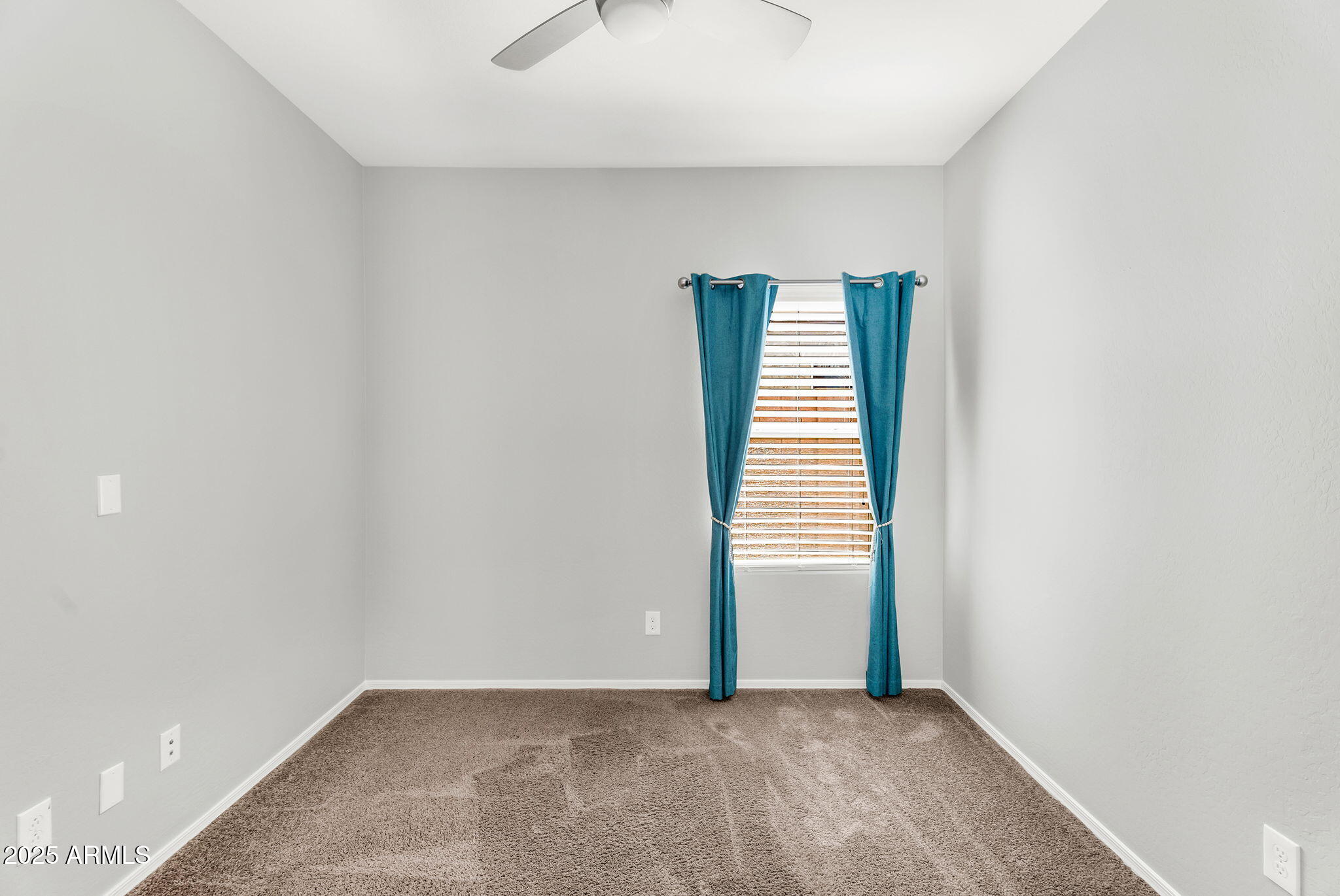 2759 East Mewes Road Gilbert, AZ 85298 - Photo 17 of 45 Office/Den/Flex Room