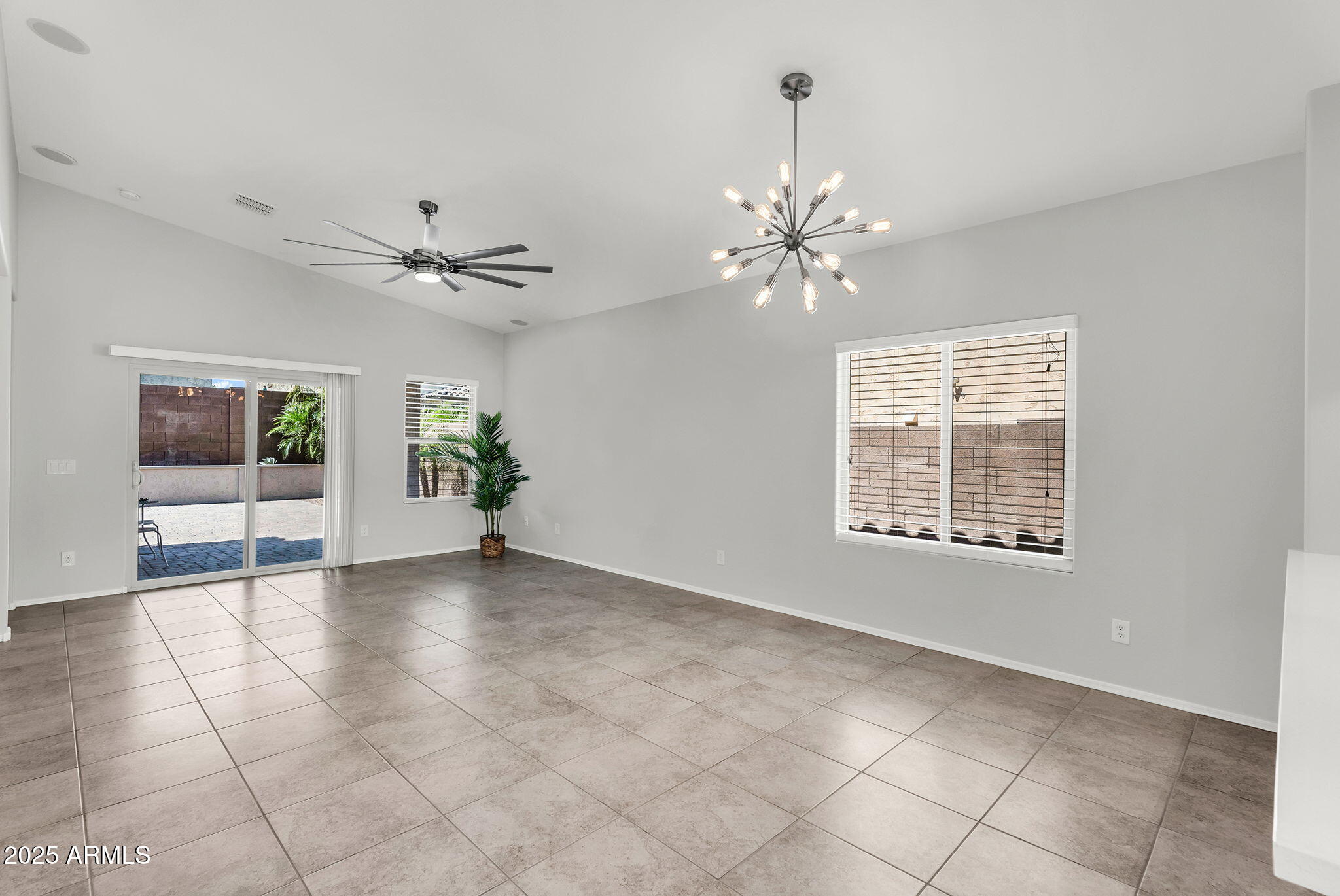 2759 East Mewes Road Gilbert, AZ 85298 - Photo 8 of 45 Living Room