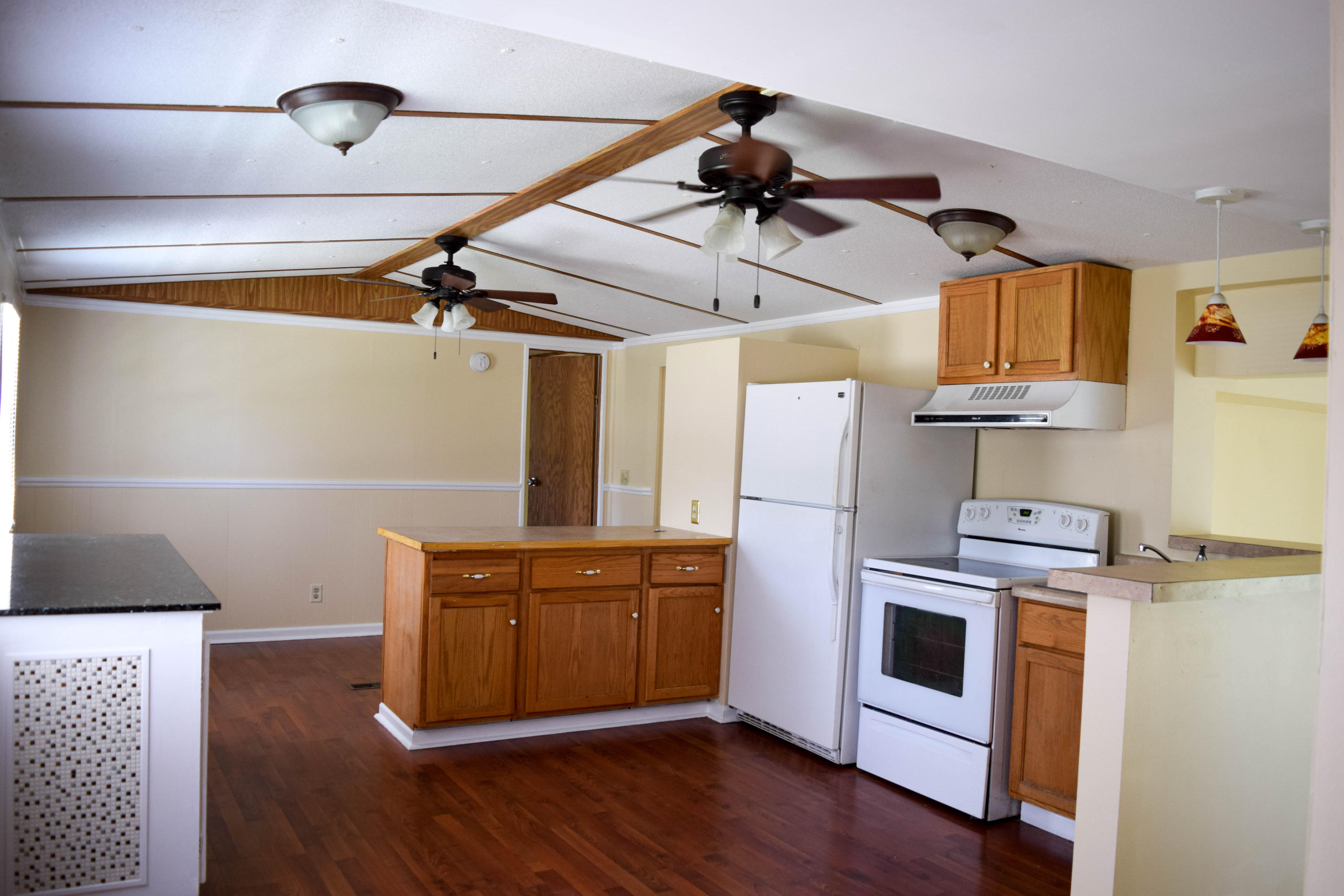 3073 Palm Road West Palm Beach, FL 33409 - Photo 13 of 23 palm rd kitchen
