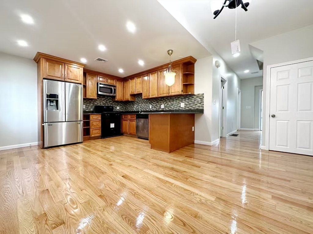 90 George Street, Unit 90 Boston, MA 02119 - Photo 2 of 17