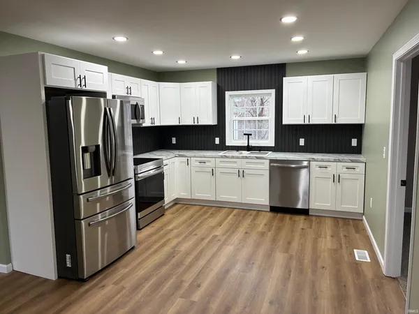 $199,900 | 701 Main Street, Bruceville, IN 47516