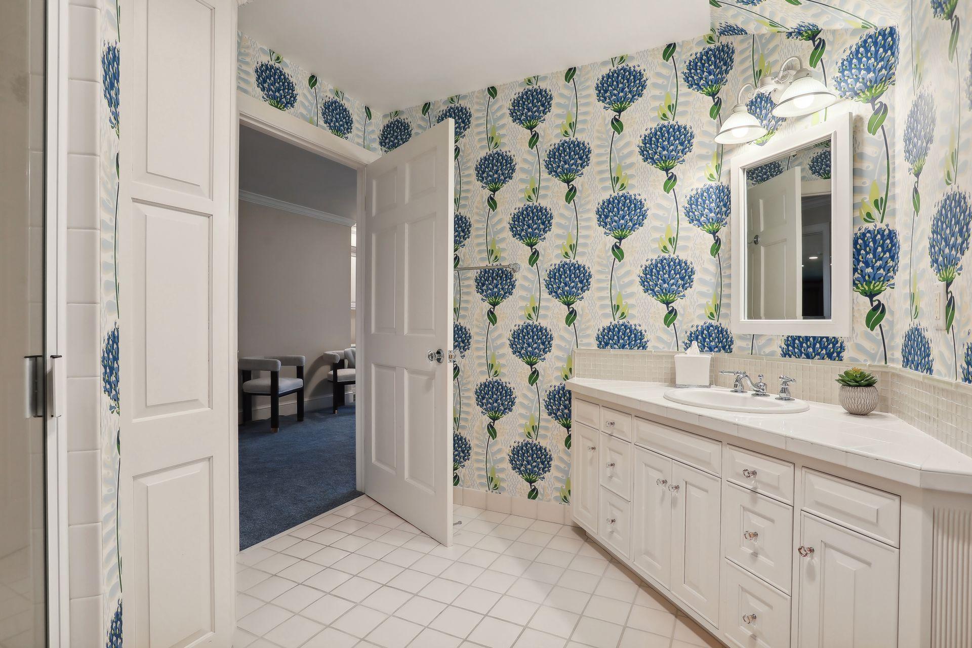 4940 Meadville Street Excelsior, MN 55331 - Photo 17 of 30