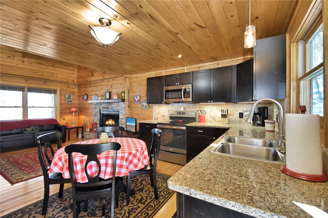 121 Whipporwill Way Road Beech Mountain, NC 28604 - Photo 5 of 46