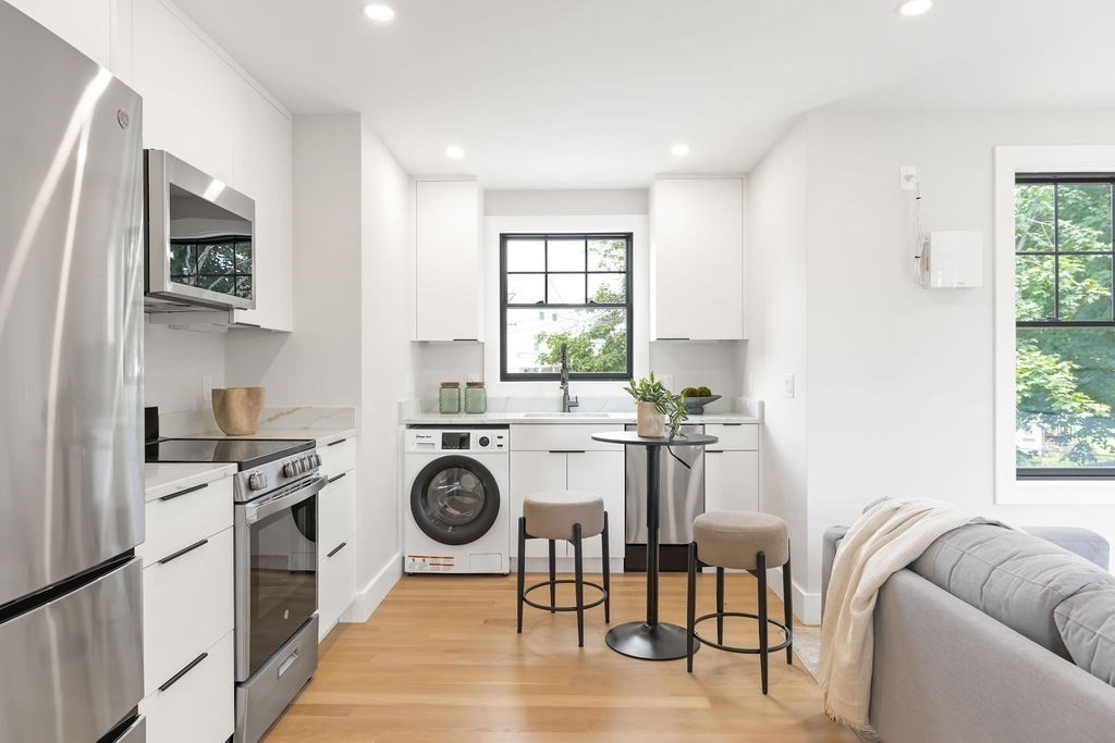 43 Crafts Street Newton, MA 02458 - Photo 15 of 31