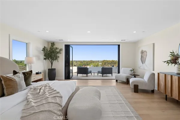 $5,485,000 | 2433 Blackthorn Street, Newport Beach, CA 92660