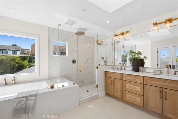 $5,485,000 | 2433 Blackthorn Street, Newport Beach, CA 92660