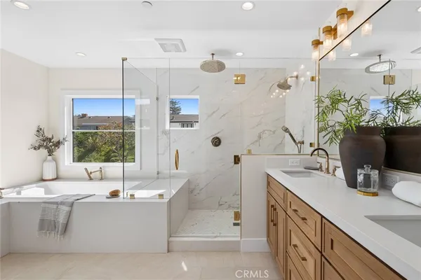 $5,485,000 | 2433 Blackthorn Street, Newport Beach, CA 92660