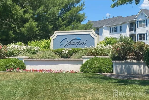 $435,000 | 1532 Waterford Drive, Edison, NJ 08817