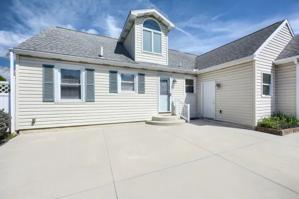 $315,000 | 410 Diller Road, Hanover, PA 17331