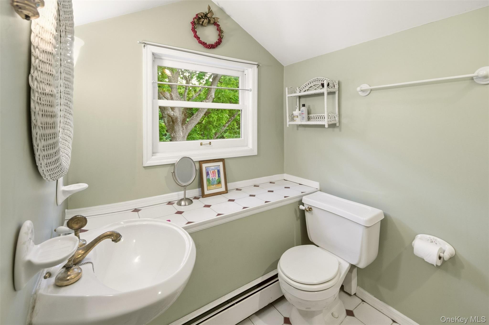 863 Lake Road Huntington, NY 11743 - Photo 20 of 28