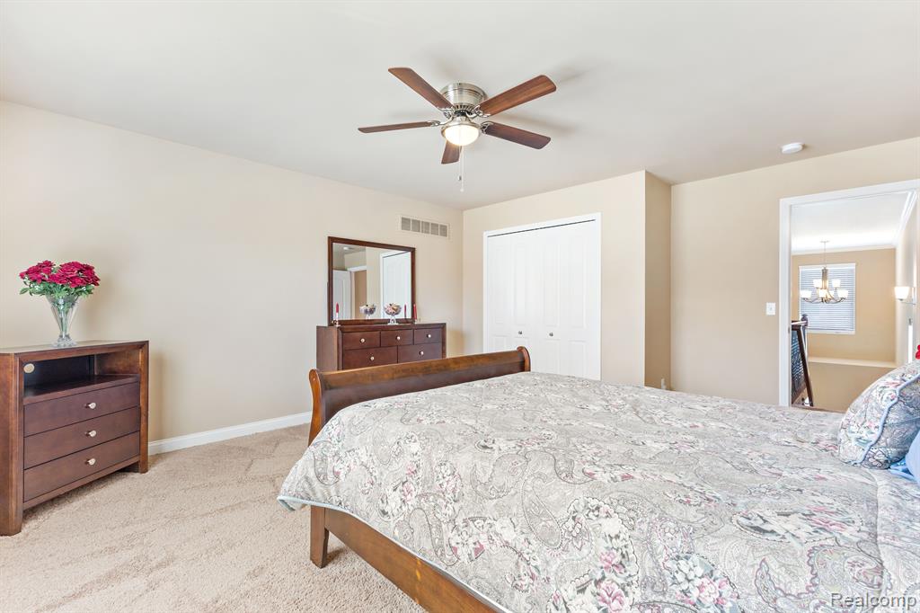 29204 Ridge Court Warren, MI 48092 - Photo 19 of 33 Gallery Image 19