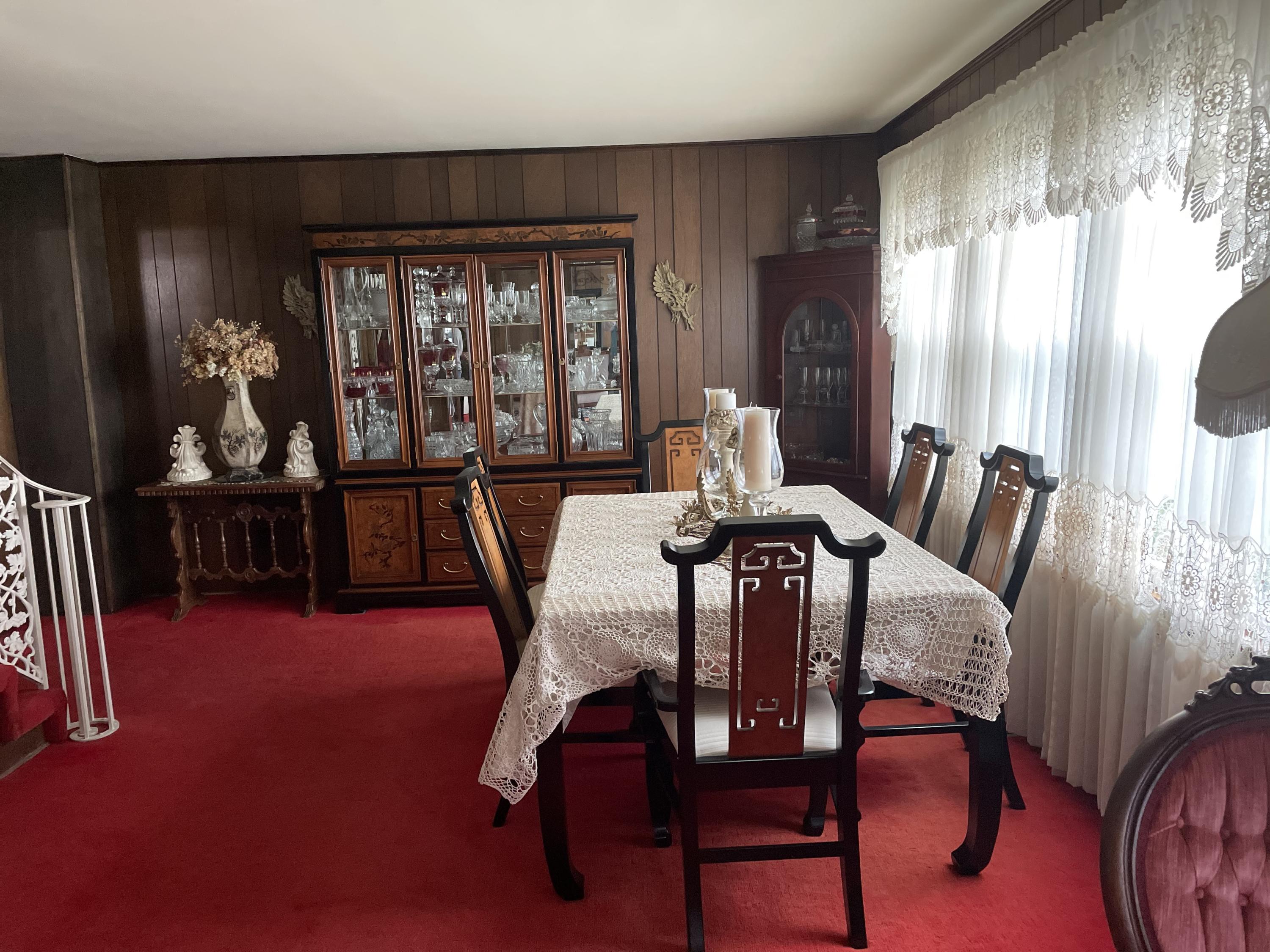 111 Edgefield Road Bristol, TN 37620 - Photo 3 of 16 IMG_1757