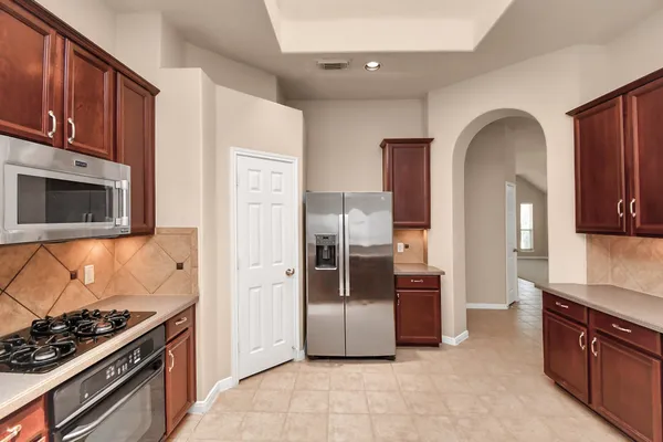 $2,450 | 2924 Perdido Bay Lane, Pearland, TX 77584