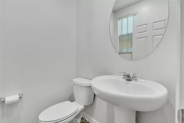 $4,850 | 14700 Sherman, Van Nuys, CA 91405