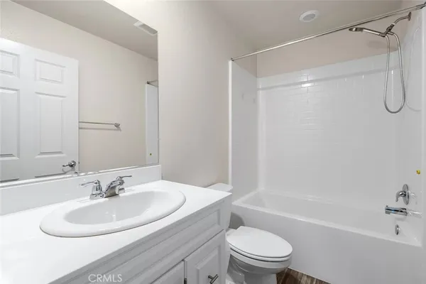 $4,850 | 14700 Sherman, Van Nuys, CA 91405