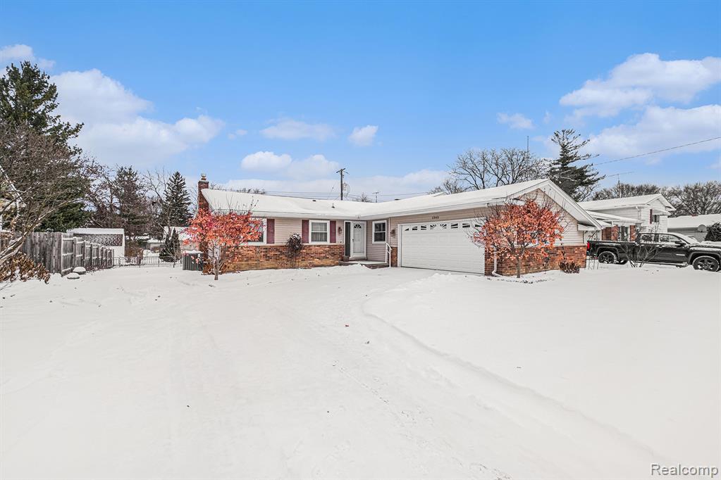 1345 Williamsburg Road Flint, MI 48507 - Photo 3 of 23 Gallery Image 3