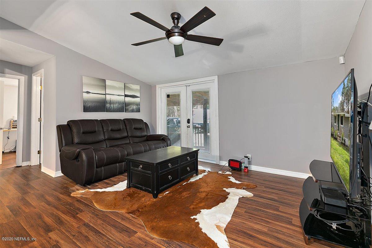 04-Living Room