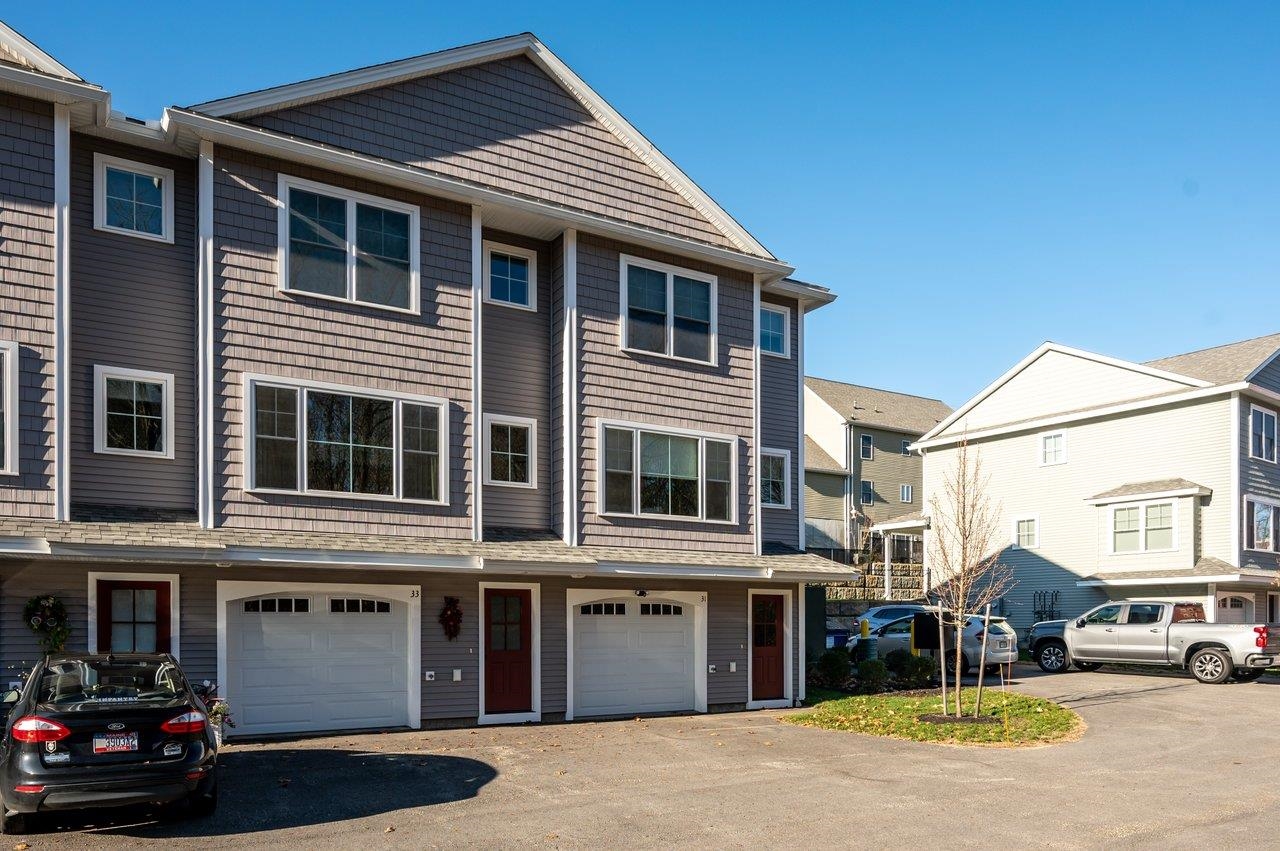 31 Fownes Mill Court Rochester, NH 03867 - Photo 2 of 33