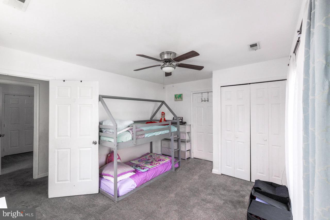 812 Silver Avenue Baltimore, MD 21221 - Photo 14 of 21 a living room with furniture