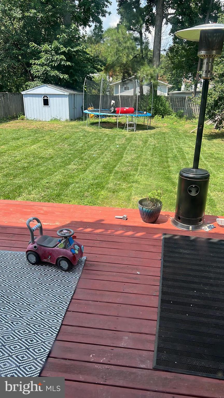 812 Silver Avenue Baltimore, MD 21221 - Photo 21 of 21 a view of a chairs and tables in the backyard