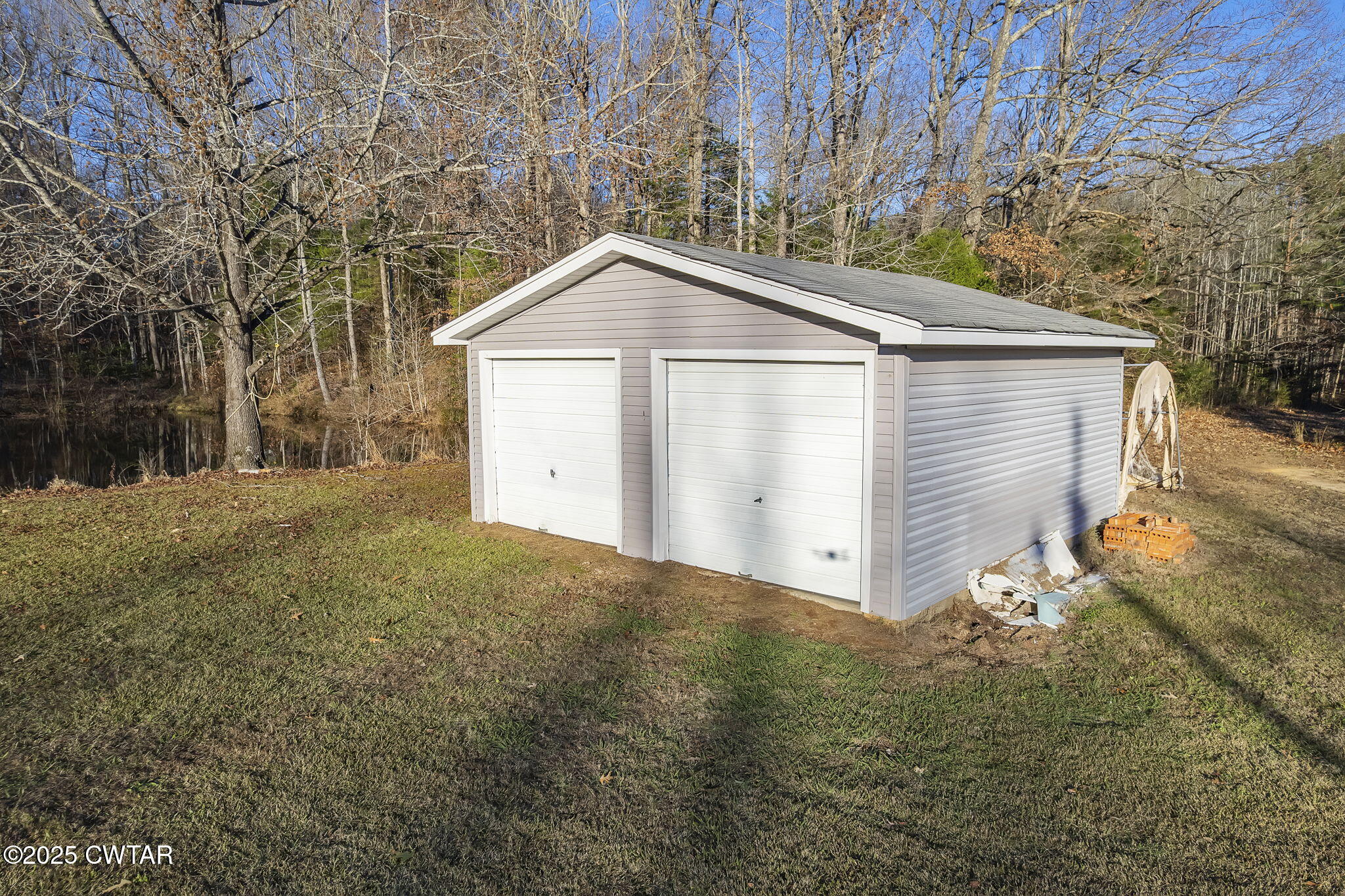 527 John Brown Road Beech Bluff, TN 38313 - Photo 24 of 28 a view of a garage