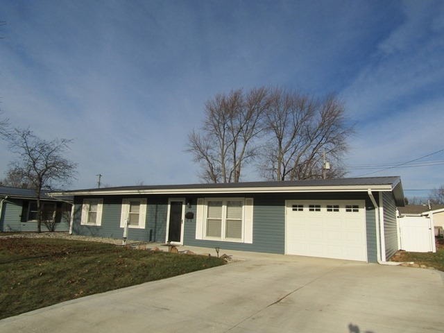 1003 Highland Park Decatur, IN 46733 - Photo 1 of 24