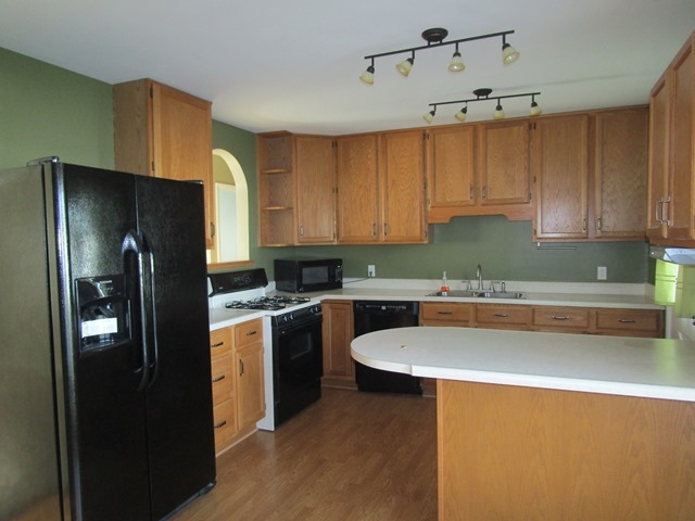 1003 Highland Park Decatur, IN 46733 - Photo 6 of 24
