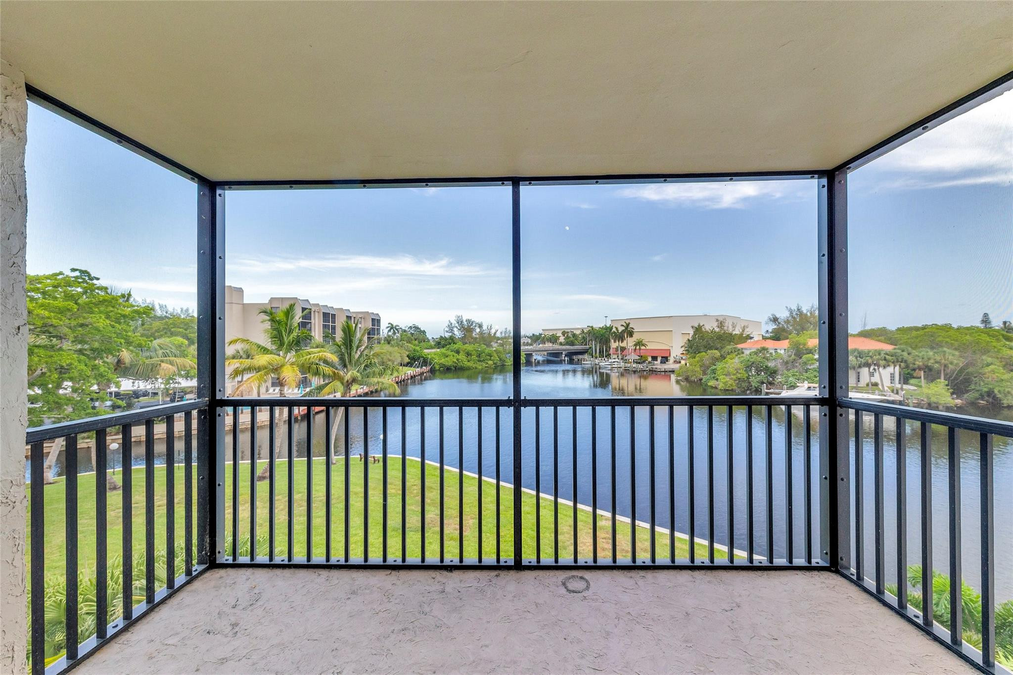7 Royal Palm Way Boca Raton, FL 33432 - Photo 2 of 42 Photo 2