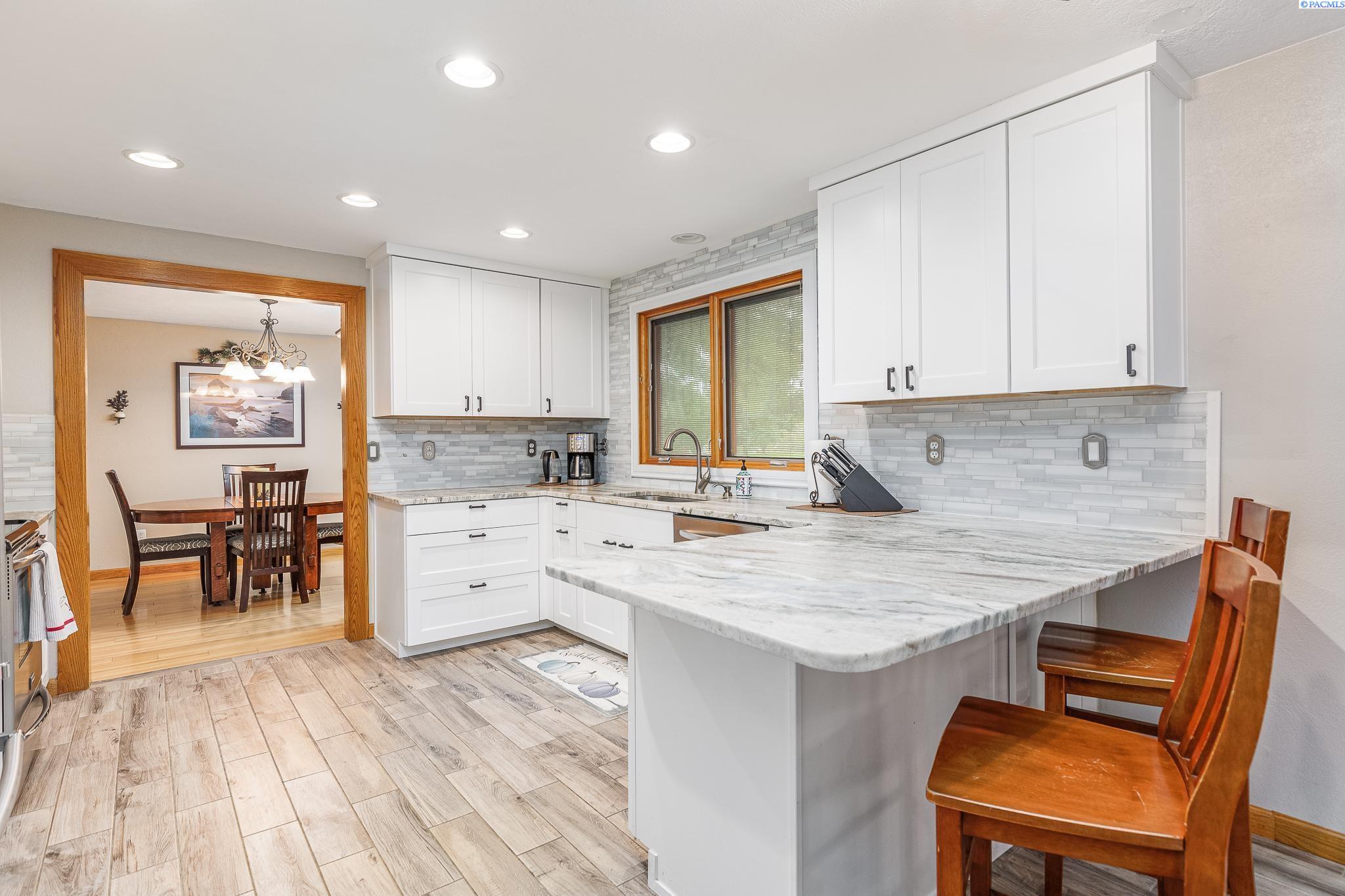 99705 East Reata Road Kennewick, WA 99338 - Photo 10 of 39 Gallery Image 10