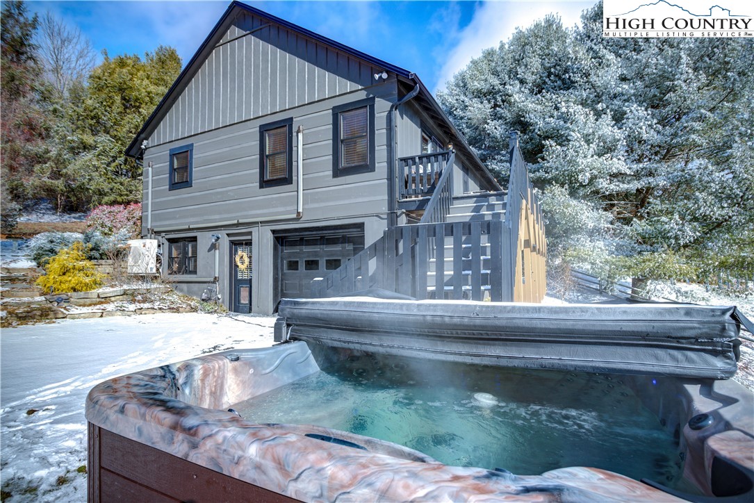 421 Shores Way Boone, NC 28607 - Photo 3 of 48 Gallery Image 3
