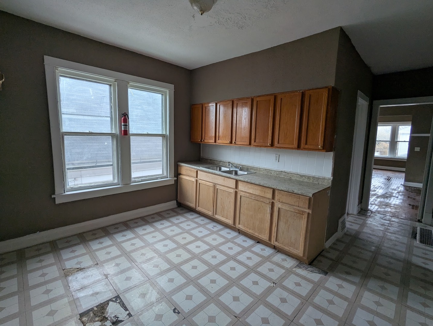 324 West 112th Street Chicago, IL 60628 - Photo 8 of 17