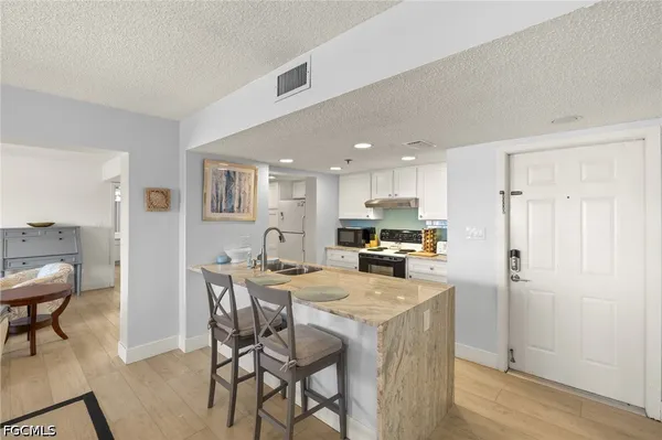 $1,899 | 3170 Matecumbe Key Road, Unit 134, Punta Gorda, FL 33955