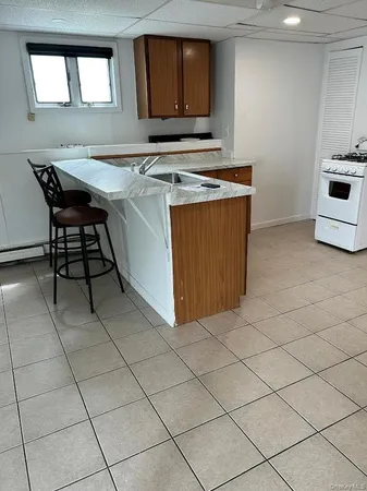 $1,600 | 455 Chelsea Avenue, West Babylon, NY 11704