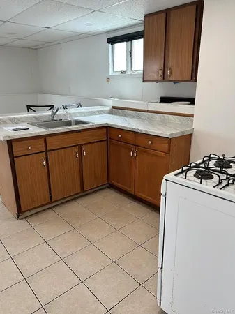$1,600 | 455 Chelsea Avenue, West Babylon, NY 11704