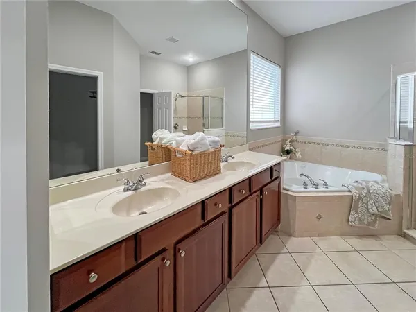 $600,000 | 11531 Vicolo Loop, Windermere, FL 34786