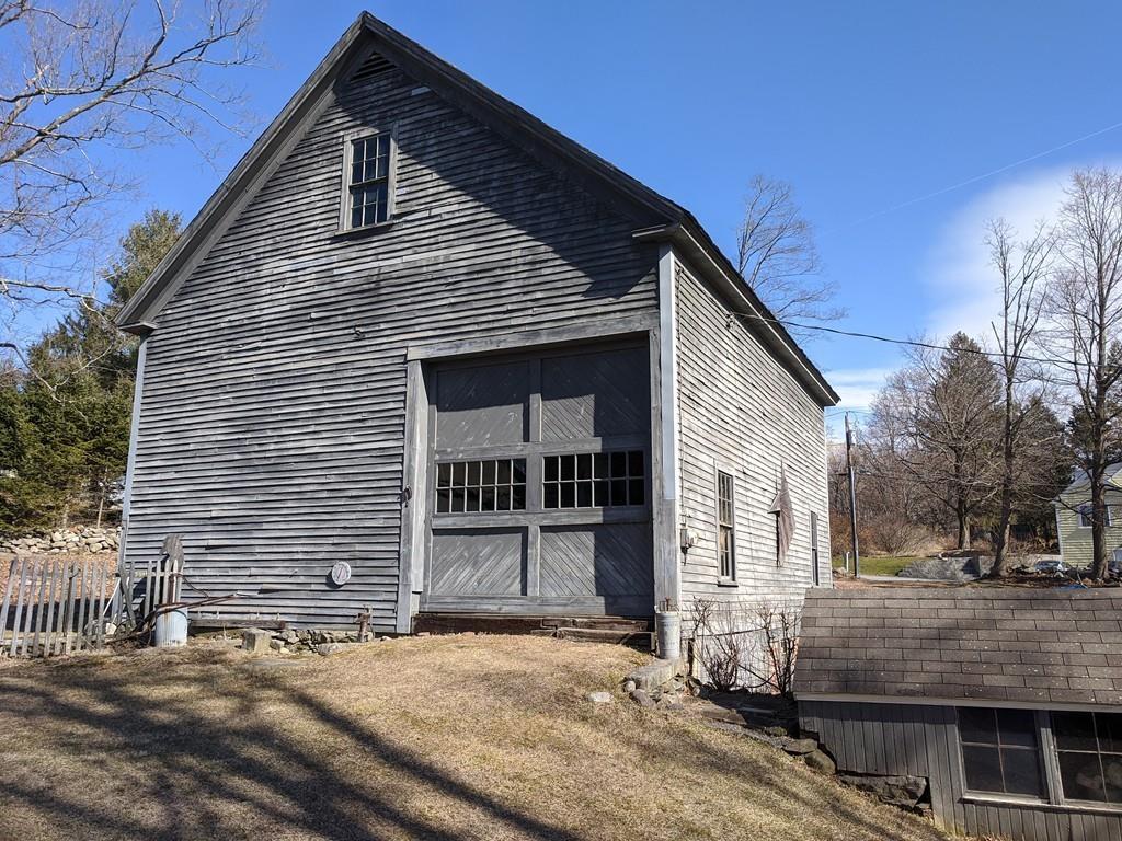 32 Maple Street Sterling, MA 01564 - Photo 4 of 23 Gallery Image 4