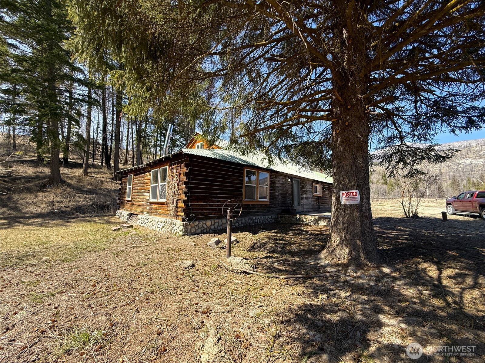 331 Bonaparte Lake Road Tonasket, WA 98855 - Photo 2 of 35