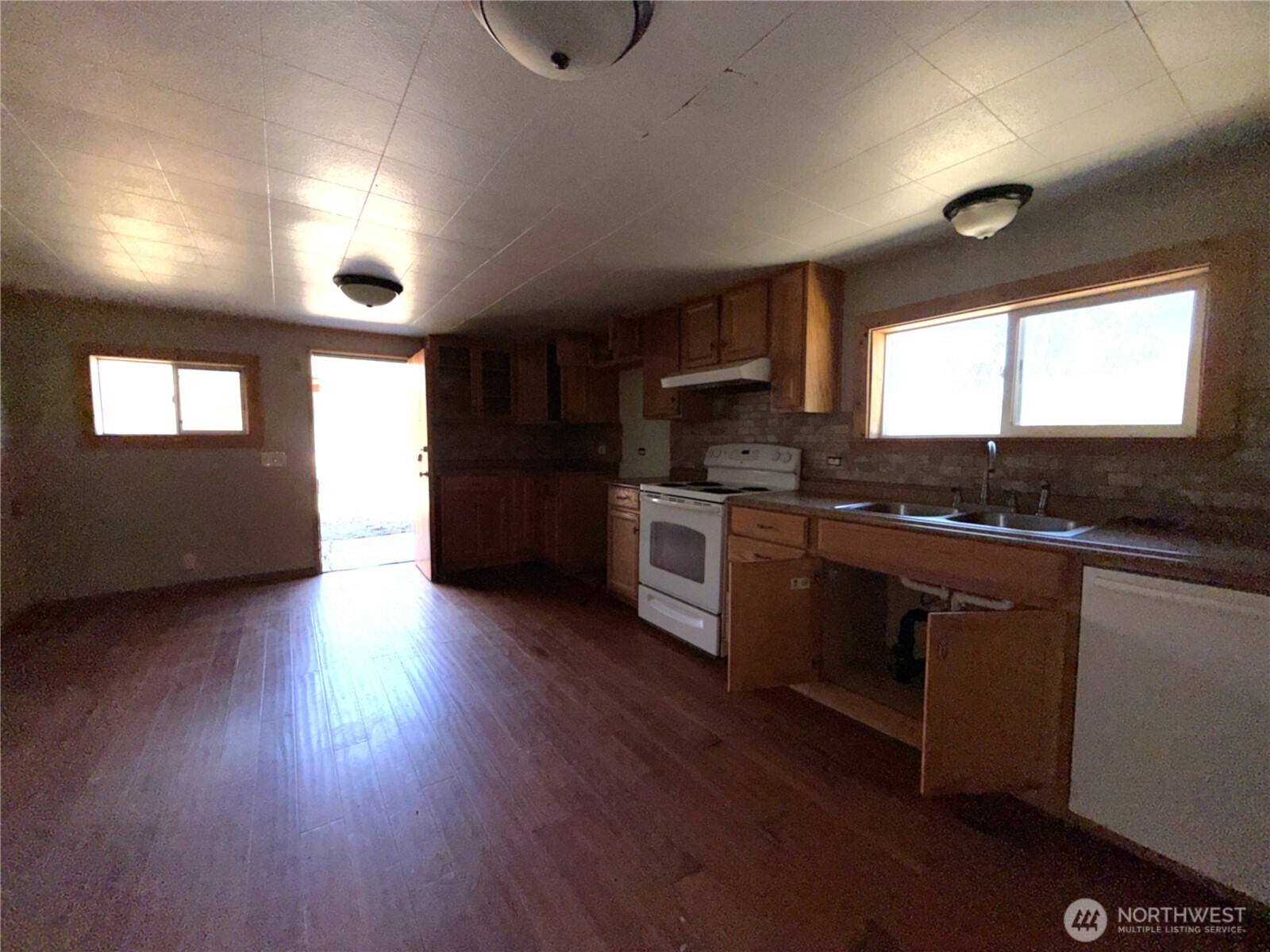 331 Bonaparte Lake Road Tonasket, WA 98855 - Photo 10 of 35