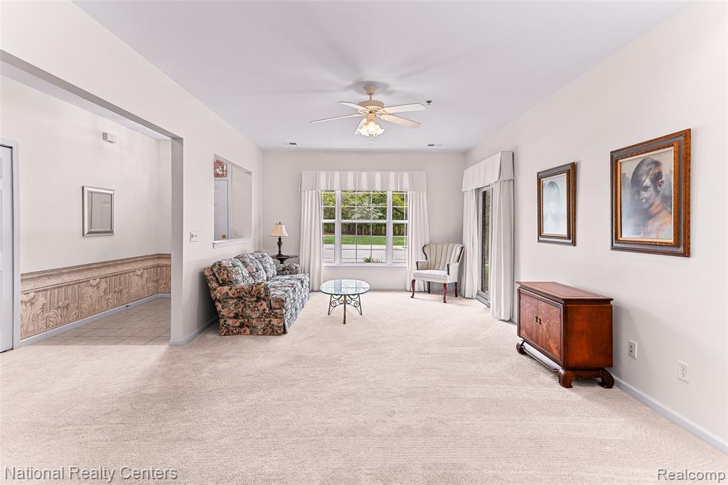 1637 Deepwood Circle Rochester, MI 48307 - Photo 6 of 34
