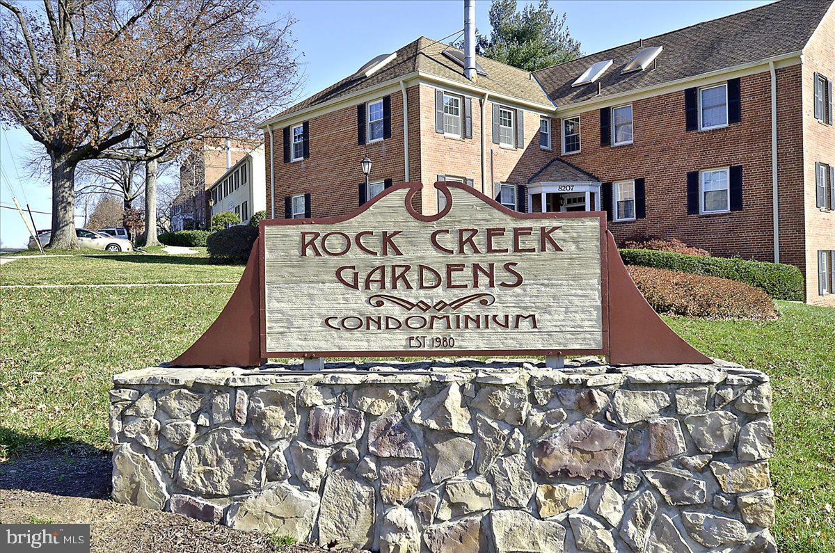 2222 Washington Avenue, Unit 101 Silver Spring, MD 20910 - Photo 22 of 38 Entrance